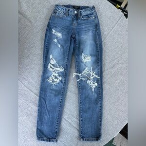 Judy Blue Distressed Boyfriend Jeans